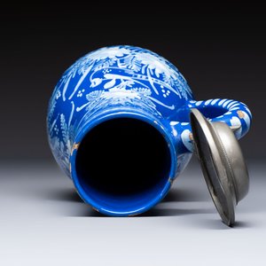 A Nevers white-decorated Persian-blue-ground faience jug with a mounted pewter lid, France, 18th C. — photo 7