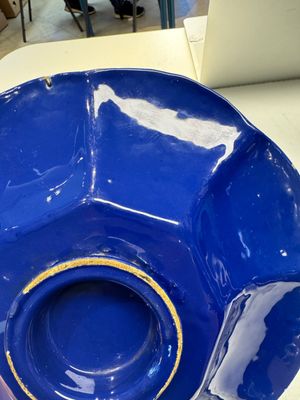 A Nevers white-splashed blue-ground 'à la bougie' dish, France, late 17th C. — 照片 9