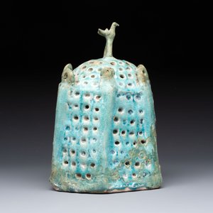 A Nishapur turquoise-glazed bowl, an inkwell and an incense burner or lantern, Iran, 10/12th C. — photo 5