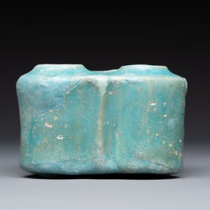 A Nishapur turquoise-glazed bowl, an inkwell and an incense burner or lantern, Iran, 10/12th C. — photo 17