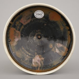 A northern Song or Jin dynasty black glazed Cizhou type bowl, 12/13th C. — photo 1