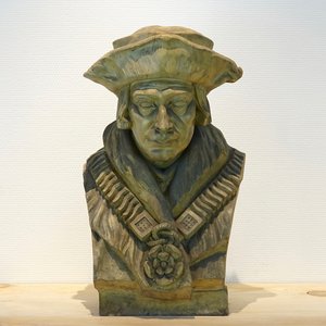 A painted carved wood bust of a nobleman, 19/20th C., Bruges — 照片 1