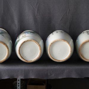 A pair and two individual Chinese famille rose vases, 19/20th C. — 照片 9