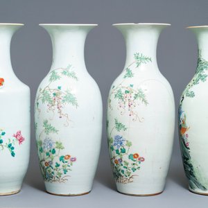 A pair and two individual Chinese famille rose vases with birds and butterflies among flowers, 19th C. — 照片 4