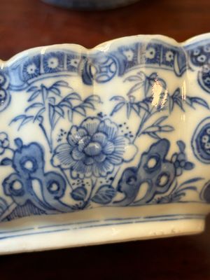 A pair Chinese blue and white sauce boats and a pair of tureens and covers, Qianlong — 照片 6