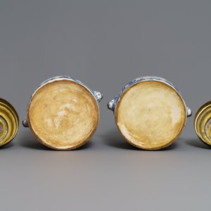 A pair of blue and white Brussels faience tobacco jars, late 18th C. — 照片 6