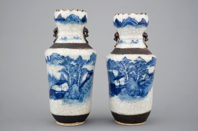 A pair of blue and white crackle ware vases, 19th C.