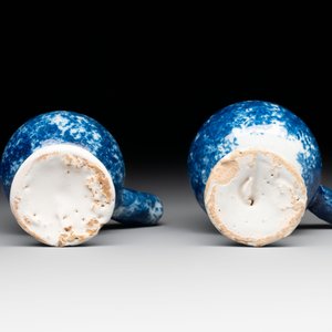 A pair of blue and white Dutch Delft 'bird' whistles, 18th C. — foto 7