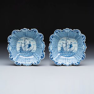 A pair of blue and white Dutch Delft square bowls with maritime design, 18th C. — foto 1
