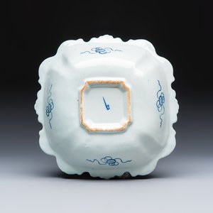 A pair of blue and white Dutch Delft square bowls with maritime design, 18th C. — foto 5