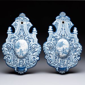 A pair of blue and white Dutch Delft wall sconces, 18th C. — foto 1
