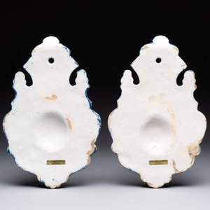 A pair of blue and white Dutch Delft wall sconces, 18th C. — foto 2