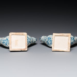 A pair of blue and white tulip vases, Germany, late 18th C. — 照片 5