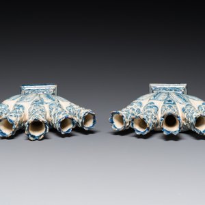 A pair of blue and white tulip vases, Germany, late 18th C. — 照片 6