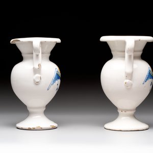 A pair of blue, white and yellow Dutch Delft altar vases, late 17th C. — photo 5