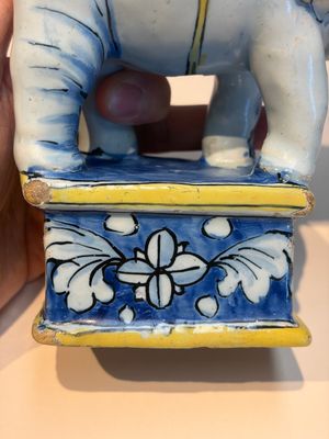 A pair of blue, white and yellow Frankfurt faience models of elephants, ca. 1700 — photo 25
