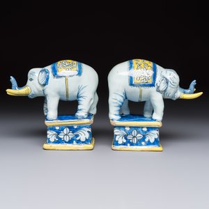 A pair of blue, white and yellow Frankfurt faience models of elephants, ca. 1700 — photo 7