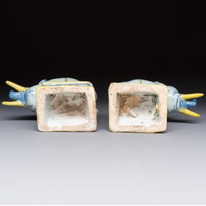 A pair of blue, white and yellow Frankfurt faience models of elephants, ca. 1700 — photo 10