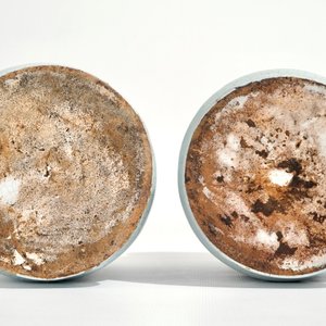 A pair of Brussels faience albarello drug jars, 18th C. — photo 6