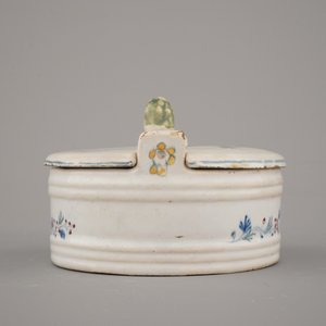 A pair of Brussels faience butter tubs, 18th C. — 照片 13