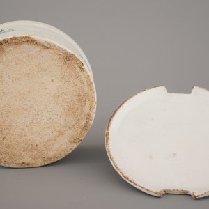 A pair of Brussels faience butter tubs, 18th C. — 照片 9