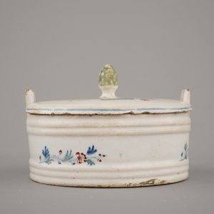 A pair of Brussels faience butter tubs, 18th C. — 照片 10