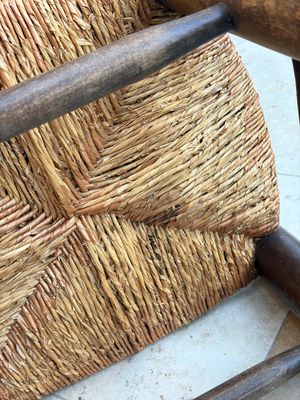 A pair of chairs in oak and straw, attributed to Charles Dudouyt — 照片 28