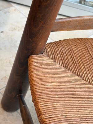 A pair of chairs in oak and straw, attributed to Charles Dudouyt — foto 19