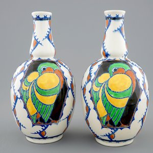 A pair of Charles Catteau vases with parrots for Boch Kéramis, 1st half 20th C. — 照片 3