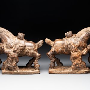A pair of Chinese archaistic carved stone horses, 20th C. — 照片 2