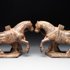 A pair of Chinese archaistic carved stone horses, 20th C. — 照片 4
