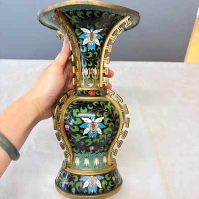 A pair of Chinese archaistic cloisonné vases with floral design — photo 11