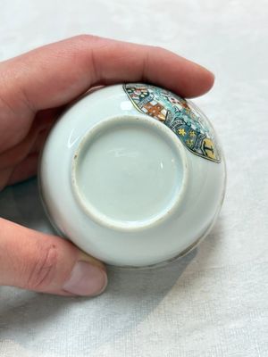 A pair of Chinese armorial cups and saucers with the arms of 'Van Reverhorst' for the Dutch market, Qianlong, ca. 1745 — 照片 12