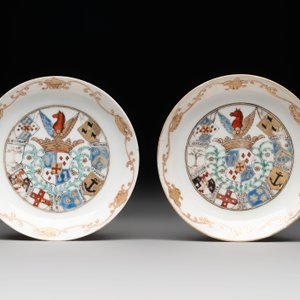 A pair of Chinese armorial cups and saucers with the arms of 'Van Reverhorst' for the Dutch market, Qianlong, ca. 1745 — 照片 2