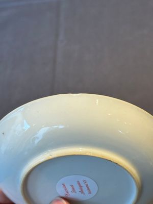 A pair of Chinese armorial famille rose cups and saucers with the arms of Tyndall for the English market and two monogrammed bowls, Qianlong — 照片 14
