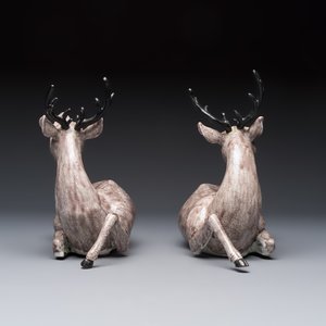 A pair of Chinese aubergine-glazed models of recumbent deer, 18/19th C. — foto 4