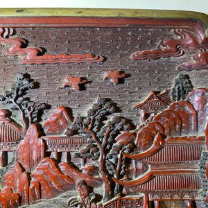 A pair of Chinese black and red cinnabar lacquer square dishes, Qianlong mark and of the period — 照片 26