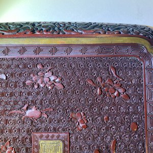 A pair of Chinese black and red cinnabar lacquer square dishes, Qianlong mark and of the period — 照片 34