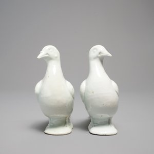 A pair of Chinese blanc de Chine models of doves, 18/19th C. — 照片 3