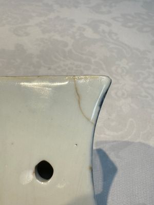 A pair of Chinese blue and white 'Antiquities' wall pocket vases, Kangxi — foto 19