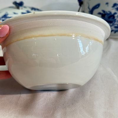 A pair of Chinese blue and white 'Antiquities' warming bowls with covers — photo 18