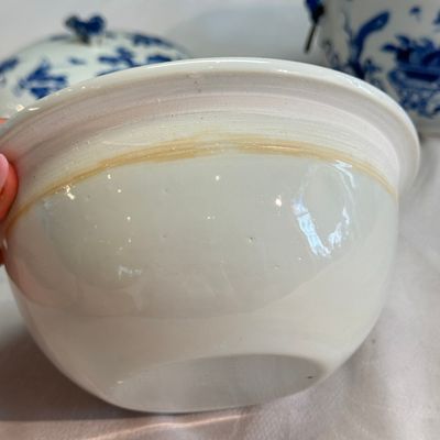 A pair of Chinese blue and white 'Antiquities' warming bowls with covers — photo 19