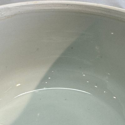 A pair of Chinese blue and white 'Antiquities' warming bowls with covers — photo 26