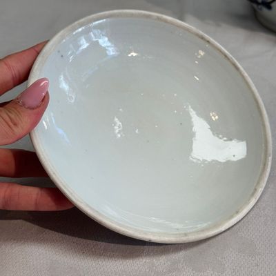 A pair of Chinese blue and white 'Antiquities' warming bowls with covers — photo 35