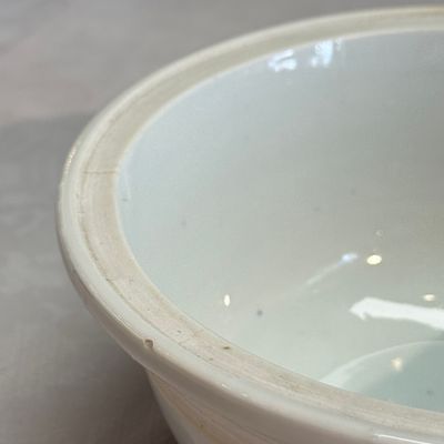 A pair of Chinese blue and white 'Antiquities' warming bowls with covers — photo 53