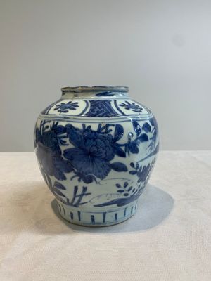 A pair of Chinese blue and white 'birds among blossoming branches' jars, Wanli — photo 11