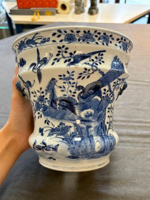 A pair of Chinese blue and white 'birds among flowering branches' jardinières, 19th C. — photo 7