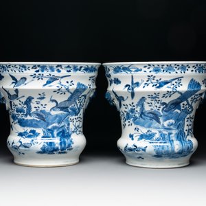 A pair of Chinese blue and white 'birds among flowering branches' jardinières, 19th C. — photo 2