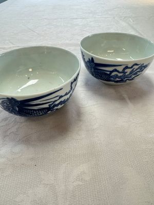 A pair of Chinese blue and white 'Bleu de Hue' bowls with phoenix and scroll design, Noi Phu 內府 mark, 19th C. — photo 2