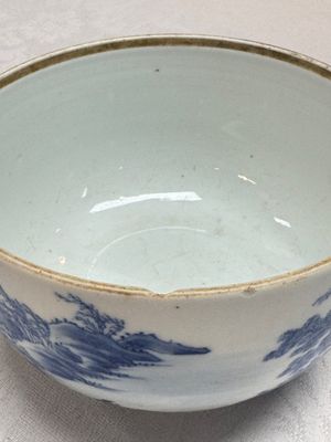 A pair of Chinese blue and white 'Bleu de Hue' covered bowls with landscape design, Phong Vu Quy Chu 風雨歸舟 marks, 19th C. — photo 12